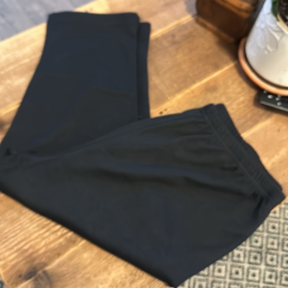 Maternity bundle.. 4 pieces. NWT black pants and NWT black crop, 2 tops, 1 NWT - Picture 8 of 14